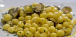 Gnocchetti alle vongole e zafferano