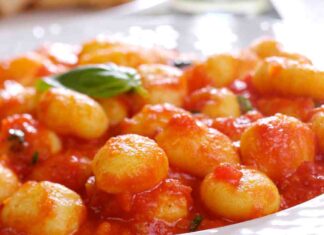 Gnocchi al pomodoro in pochi minuti - RicettaSprint