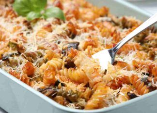 Pasta al forno con melanzane salsicce e provola Ricetta Sprint