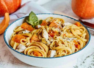 Pasta con zucca arrostita e mozzarella