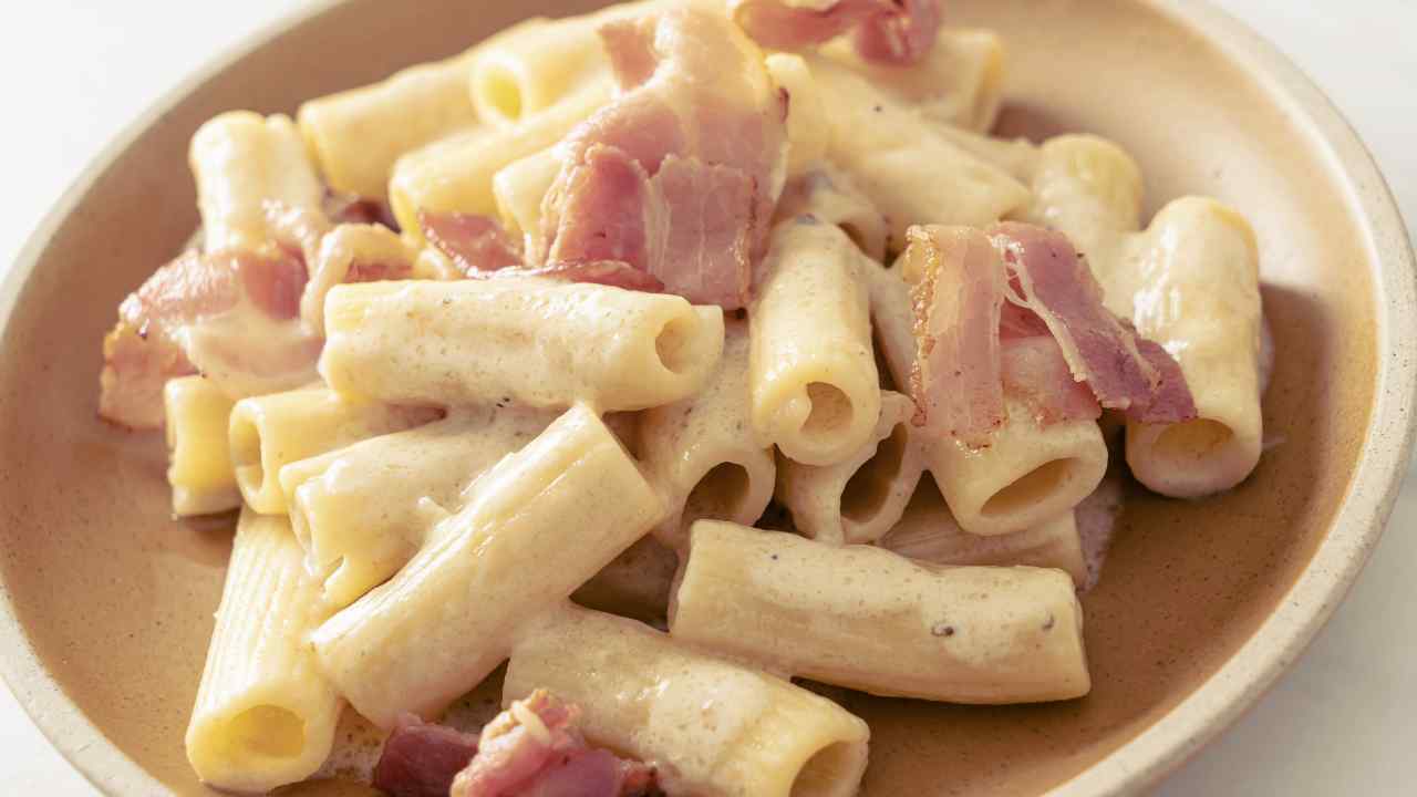 Pasta panna e pancetta