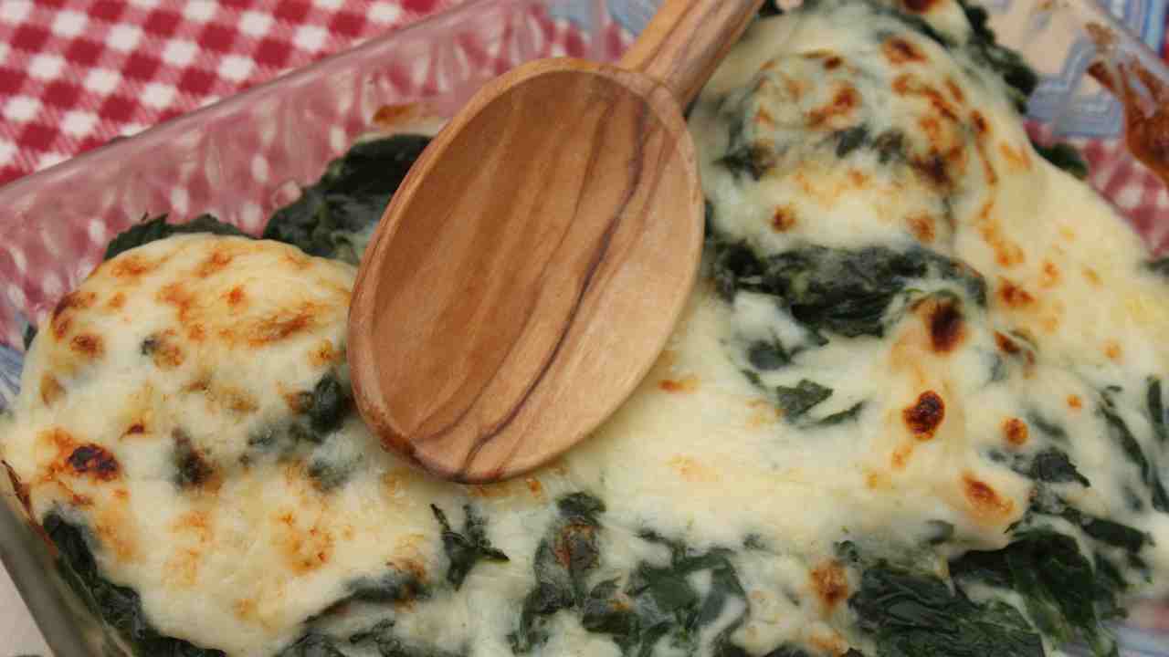 Spinaci con mozzarella al forno