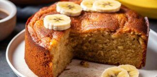 Torta d'avena con banane e yogurt