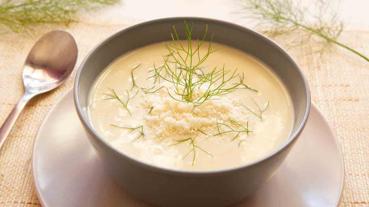 Zuppa di finocchio con formaggio