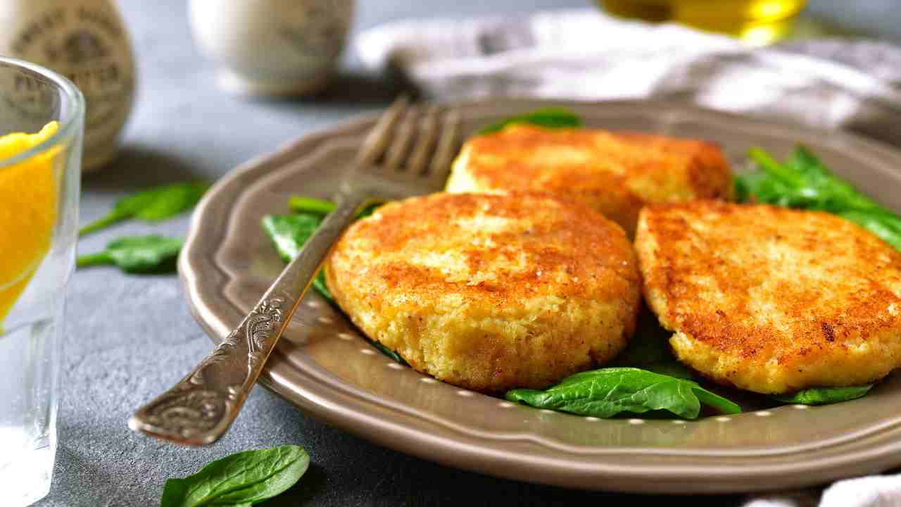 Frittelle di cavolfiore con pecorino e miele