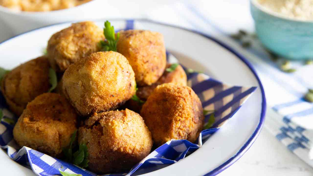 Oggi polpette senza carne, uso lo zenzero per il retrogusto piccantino. come le faccio Ci metto i legumi