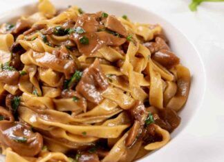 Fettuccine con funghi e tartufo